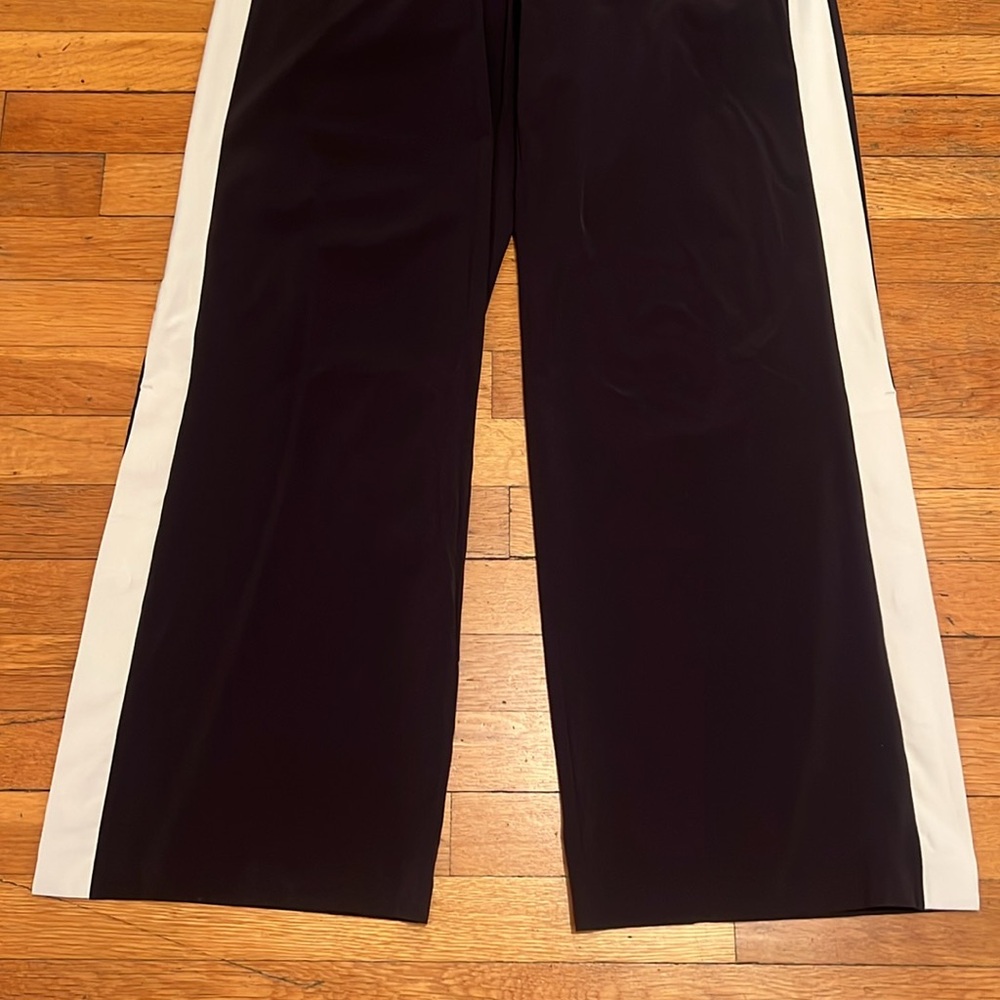 Athleta Luxe Gramercy Track Trousers in Black & White, size 10 - Picture 5 of 15